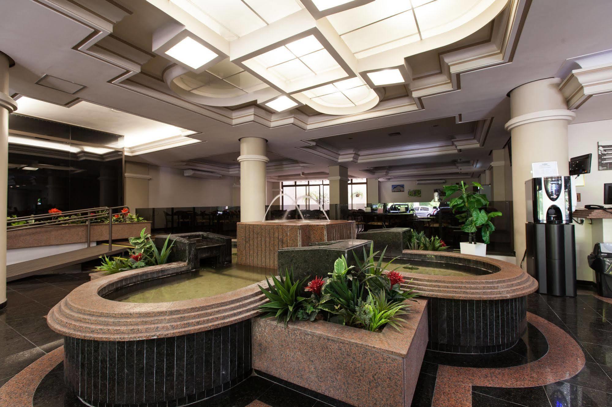 Hotel Mansiones Blumenau Esterno foto